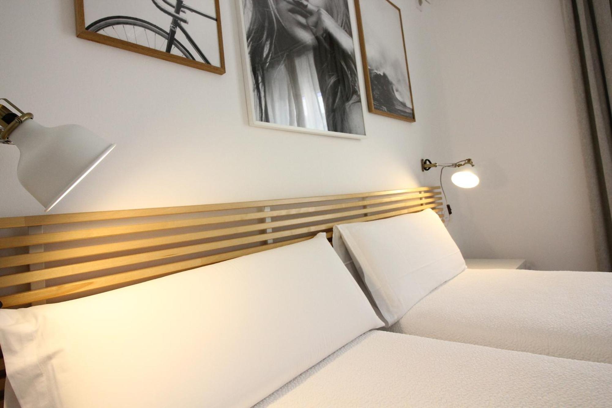 Las Atarazanas - Design Hostal Seville Exterior photo