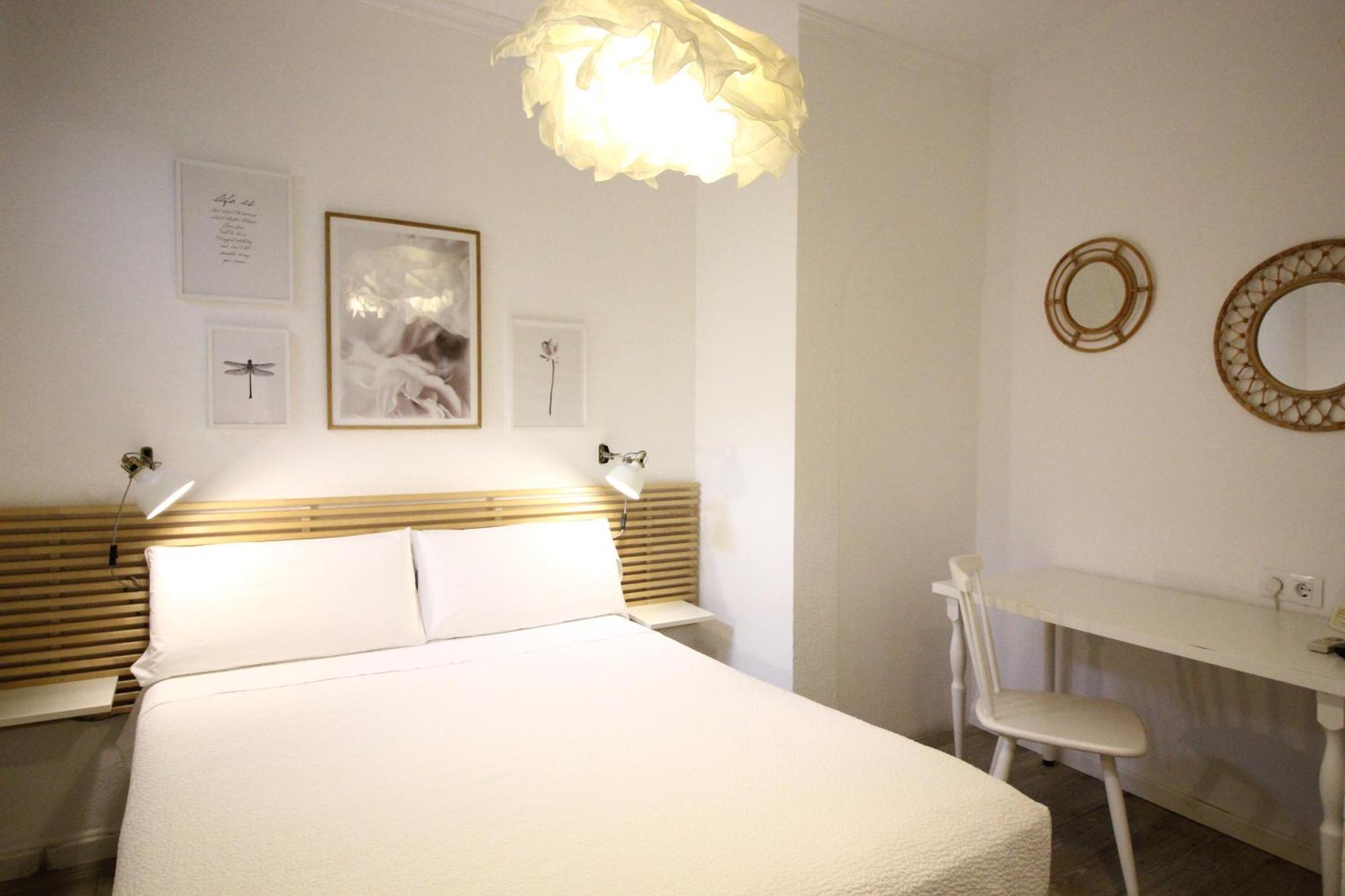Las Atarazanas - Design Hostal Seville Exterior photo